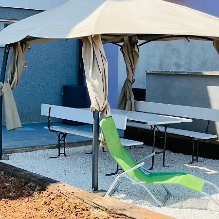 Marta Apartamento Pula